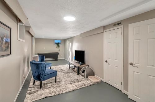 561 Vernon Heights Blvd, Marion OH  43302-5343 exterior