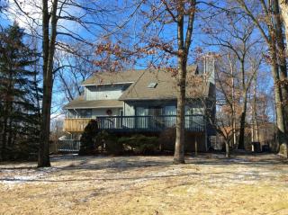 46 Lynn Dr, Andover NJ  07821-3504 exterior