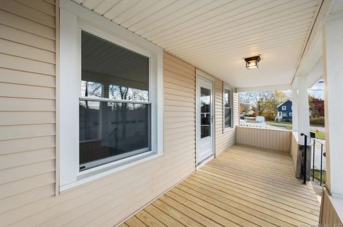 5 Tremont St, Waterford, CT 06385-1336