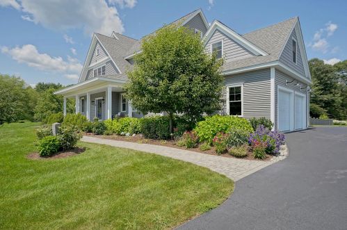 23 Maple Rd, North Hampton, NH 03862-2216