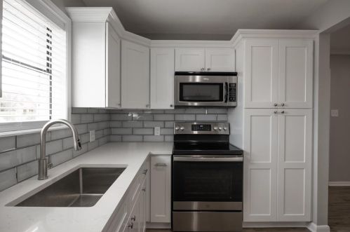 2503 46, Galveston TX  77551-5702 exterior