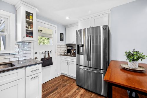 523 Main St, Hartford CT  06109-1823 exterior