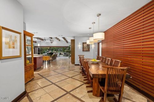 4819 Oakwood Ave, La Canada CA  91011-2541 exterior