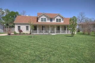 15 Tanglewood Dr, Lexington, KY 40505-2000