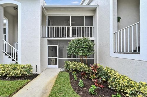 470 Country Hollow Ct, Naples, FL 34104-6014