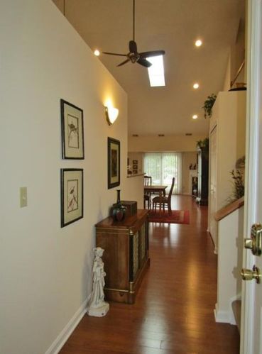 2002 Trotwood Ct, Jeannette, PA 15644-4759