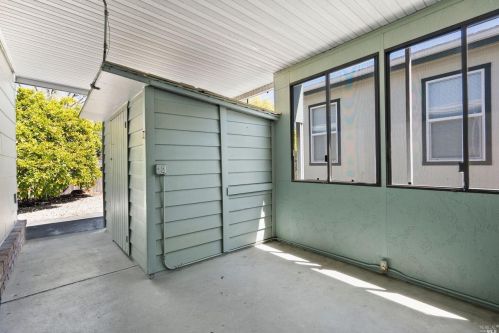 40 Westgate Cir, Santa Rosa CA  95401-9014 exterior