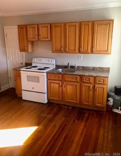 241 State St, Ansonia CT  06401-3046 exterior