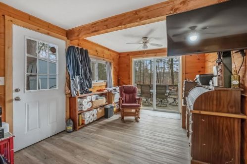 3 Hollywood Ave, Raymond NH  03077-1325 exterior