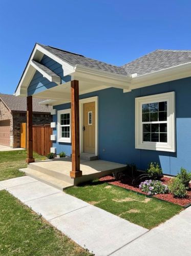 3113 Avenue, Fort Worth, TX 76105-3339