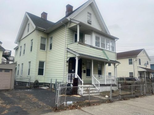 195 Beach St, Bridgeport, CT 06608-1904