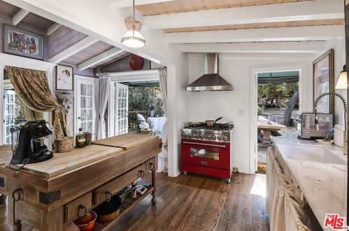 21658 Encina Rd, Topanga CA  90290-3524 exterior