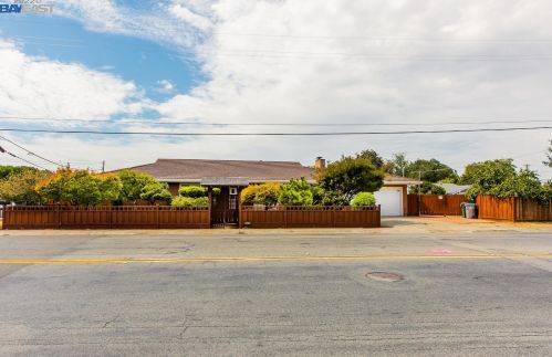 11711 Francis Dr, San Jose, CA 95133-2432