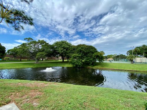 2429 24th Ln, West Palm Beach, FL 33418-3523