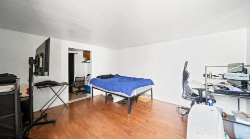 10800 State St, Lynwood CA  90262-1827 exterior