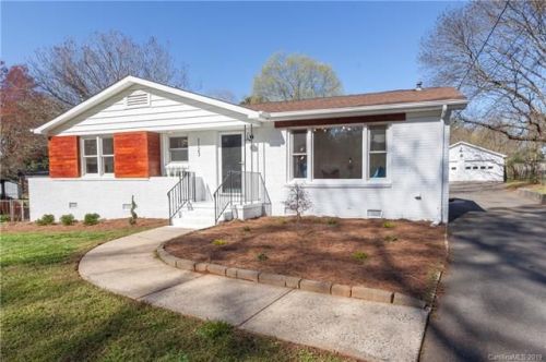 1123 Eastview Dr, Charlotte, NC 28211-1562
