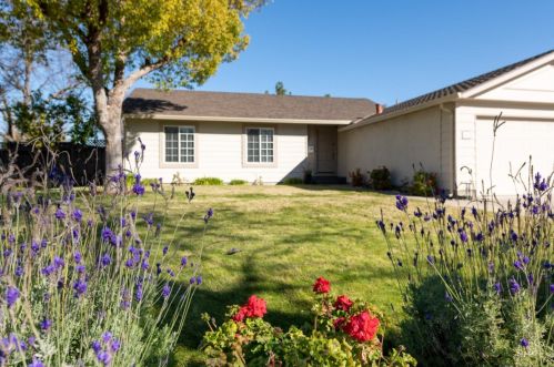 643 Arrowhead Dr, San Jose, CA 95123-4702