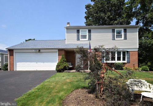 743 Lower Rd, Souderton, PA 18964-2312