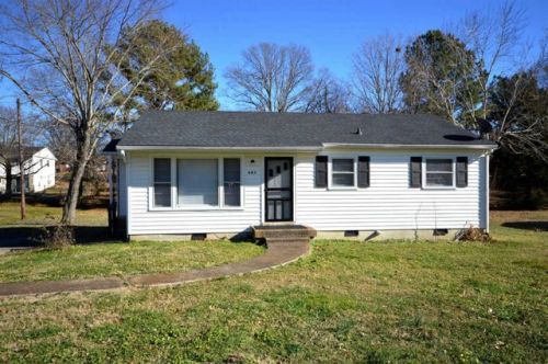 681 Jackson Ave, Lewisburg, TN 37091-2076
