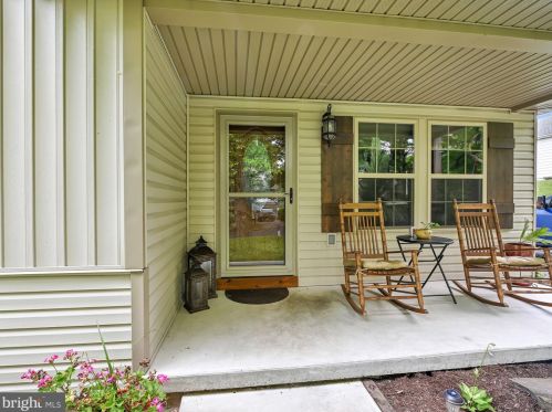 25 Hallton Hill Rd, Lincoln Colliery, PA 17963-9570