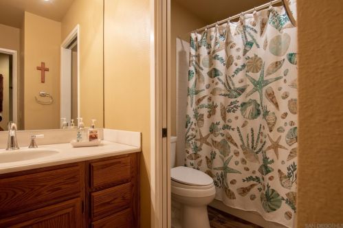 17958 Avenida Alozdra, San Diego CA 92128-1570 exterior