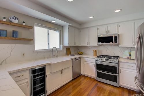 2113 Vanderbilt Ln, Redondo Beach, CA 90278-3020