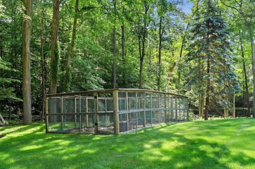 118 Oscawana Lake Rd, Tompkins Corners NY  10579-3014 exterior