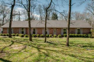 135 Ridgewood Ln, Brentwood, TN 37027-8310