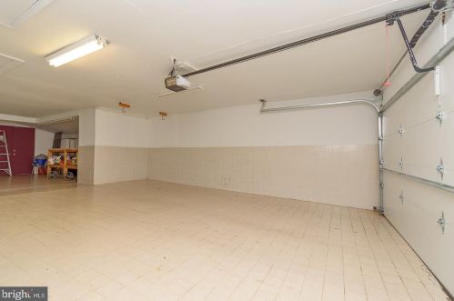 556 Leverington Ave, Philadelphia PA 19128-3314 exterior