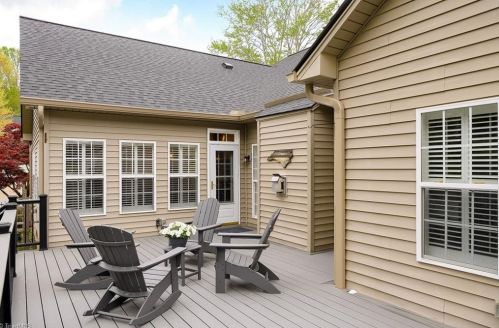 2 Bluff Ridge Ct, Greensboro NC  27455-2298 exterior