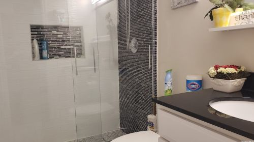 30 Hammond Rd, Elwood NY  11731-4810 exterior