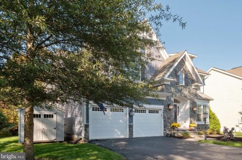 14425 Woodwill Ln, Gainesville, VA 20155-3894