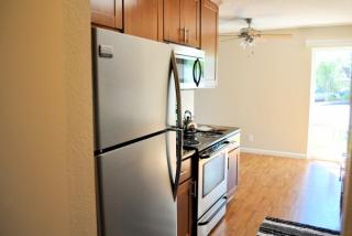 680 Sharon Park Dr, Menlo Park CA  94025-6917 exterior