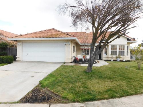 5818 Lipizzan Ct, Riverbank, CA 95367-3129