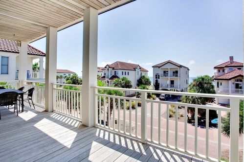 1820 Sunset Dr, Saint George Island FL  32328-3120 exterior