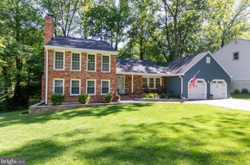 5837 New England Woods Dr, Springfield, VA 22015-2963