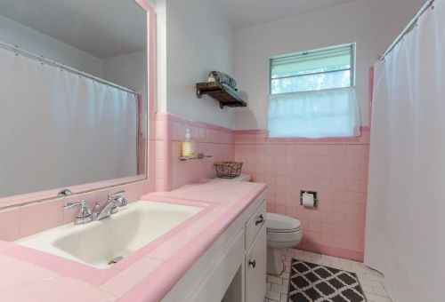 2503 Glenwood Ln, Denton TX  76209-1125 exterior