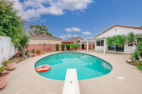 11842 Dorada Ave, Garden Grove CA  92840-5501 exterior