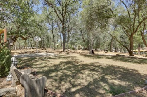 17790 Hitch Ct, Lake Wildwood CA  95946-9648 exterior