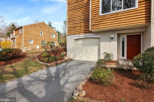201 Point Dr, Chadds Ford, PA 19317-9734