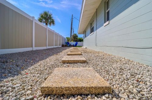 114 Imperial Hts Dr, Ormond Beach FL  32176-2348 exterior