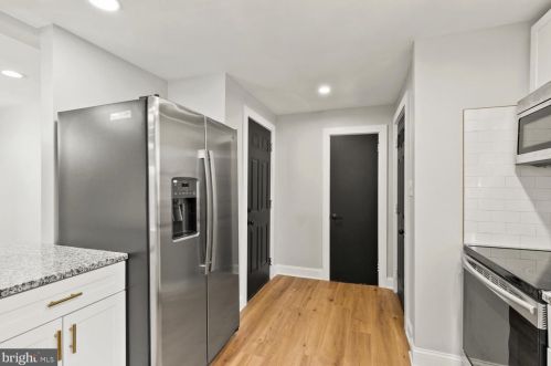 1922 Holly St, Harrisburg PA  17104-1916 exterior