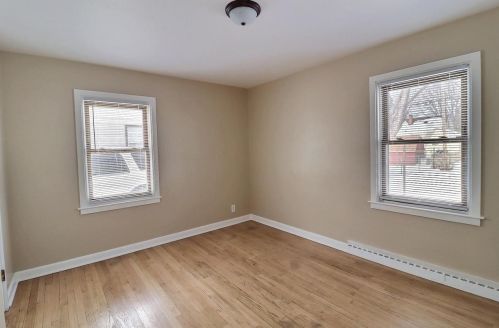 1240 Marian Ln, Green Bay WI  54304-2338 exterior