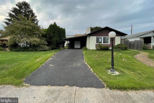 1184 Shoreham Rd, Camp Hill, PA 17011-6135