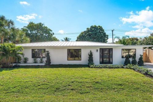 910 Mission Hill Rd, Boynton Beach, FL 33435-8551