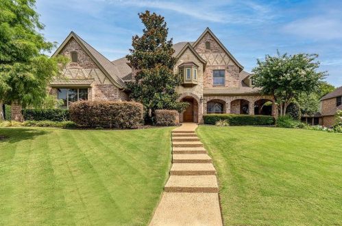 2317 Mockingbird Ln, Lewisville, TX 75022-7889