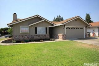 3806 Townsend Ave, Riverbank, CA 95367-3087