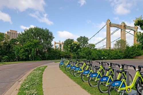 401 1st St, Minneapolis MN  55401-2518 exterior