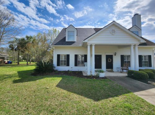 2301 Kings Gate Ln, Mount Pleasant SC  29466-8150 exterior