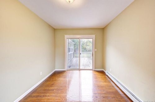 75 Sackett Lake Rd, Monticello NY  12701-4514 exterior